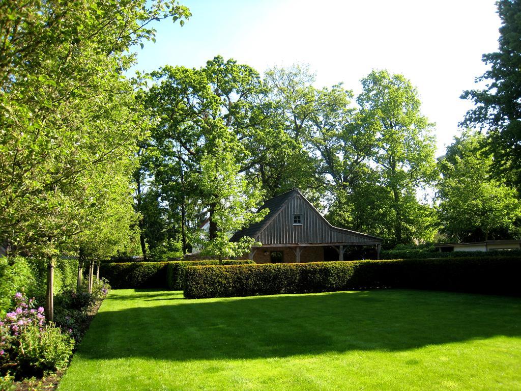 Отель Under Oaks Westmalle Экстерьер фото