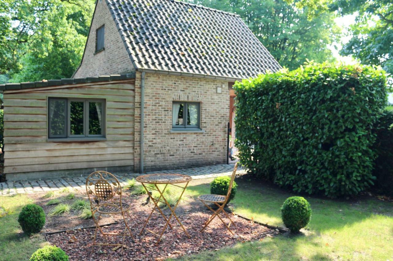 Отель Under Oaks Westmalle Экстерьер фото